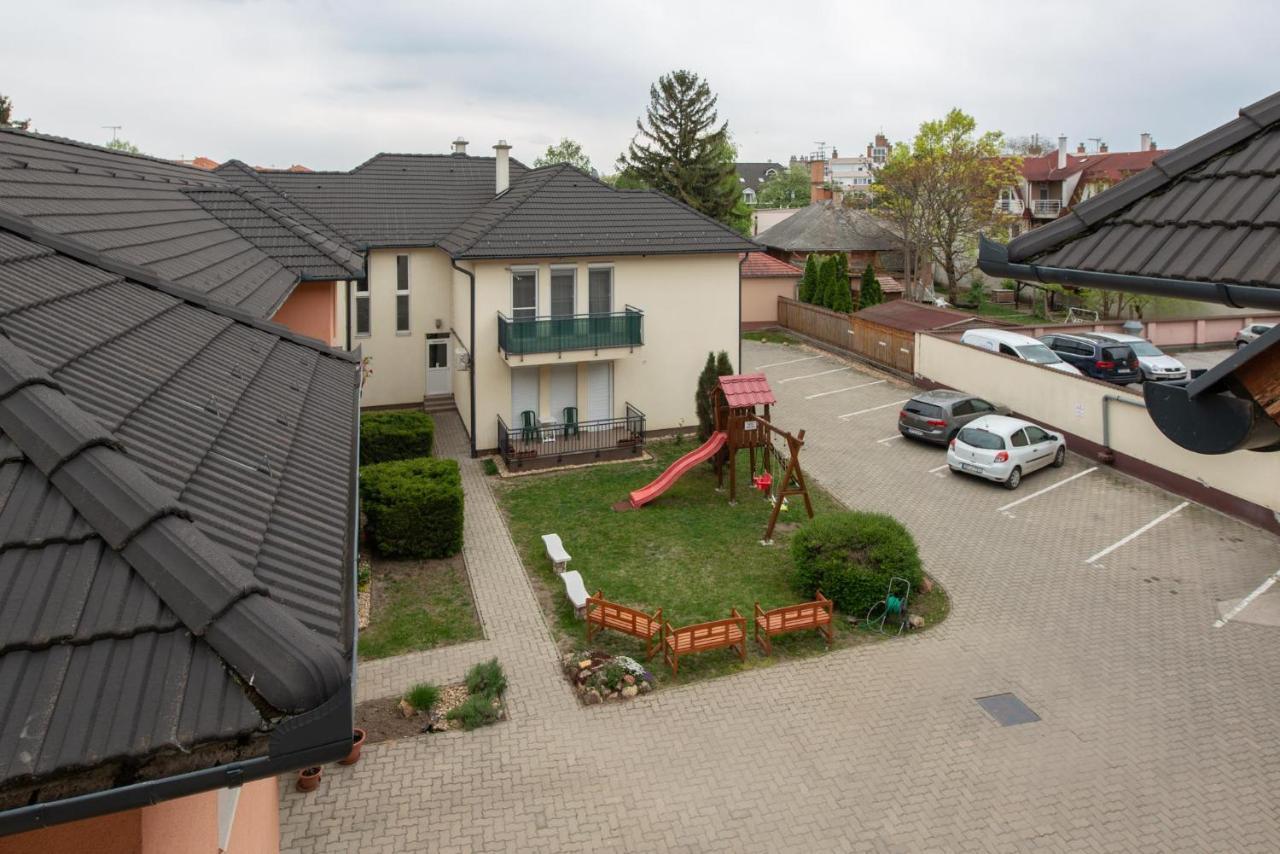 Greta Apartman ไฮจ์ดุสโซบอสโล ภายนอก รูปภาพ